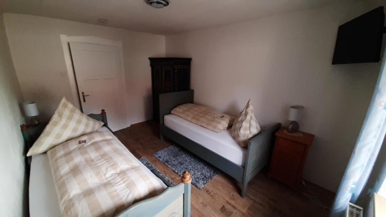 Apartmenthaus "Zum Birnbaum" Rosstal Luaran gambar