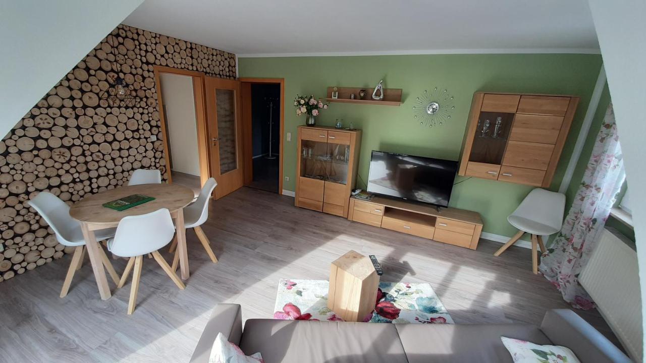 Apartmenthaus "Zum Birnbaum" Rosstal Luaran gambar